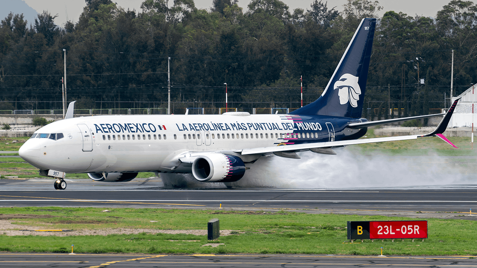 Aeromexico 90th anniversary and redesign